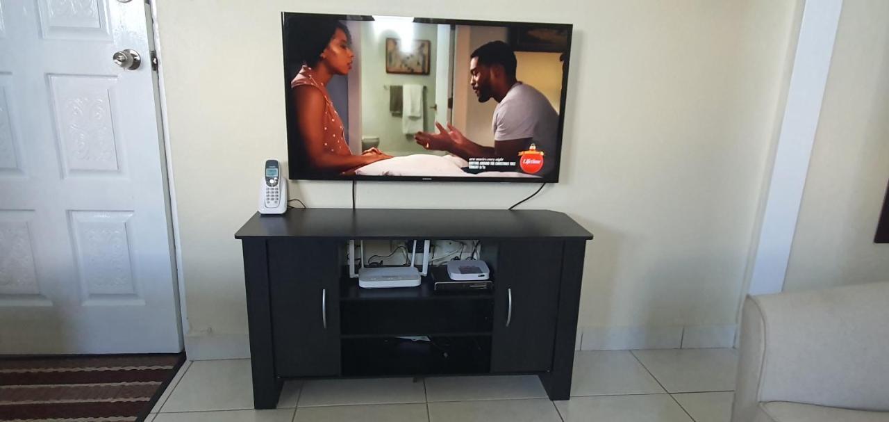 Hastings Towers 4D - Studio Apt Opp Beach Bridgetown Esterno foto