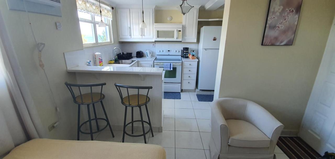 Hastings Towers 4D - Studio Apt Opp Beach Bridgetown Esterno foto