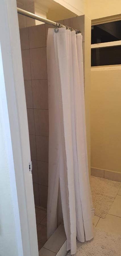 Hastings Towers 4D - Studio Apt Opp Beach Bridgetown Esterno foto