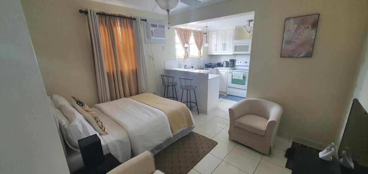 Hastings Towers 4D - Studio Apt Opp Beach Bridgetown Esterno foto