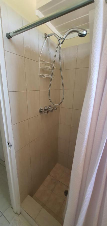 Hastings Towers 4D - Studio Apt Opp Beach Bridgetown Esterno foto